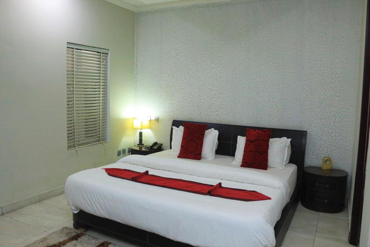 The Crib Lifestyle Hotel Port Harcourt Exteriör bild